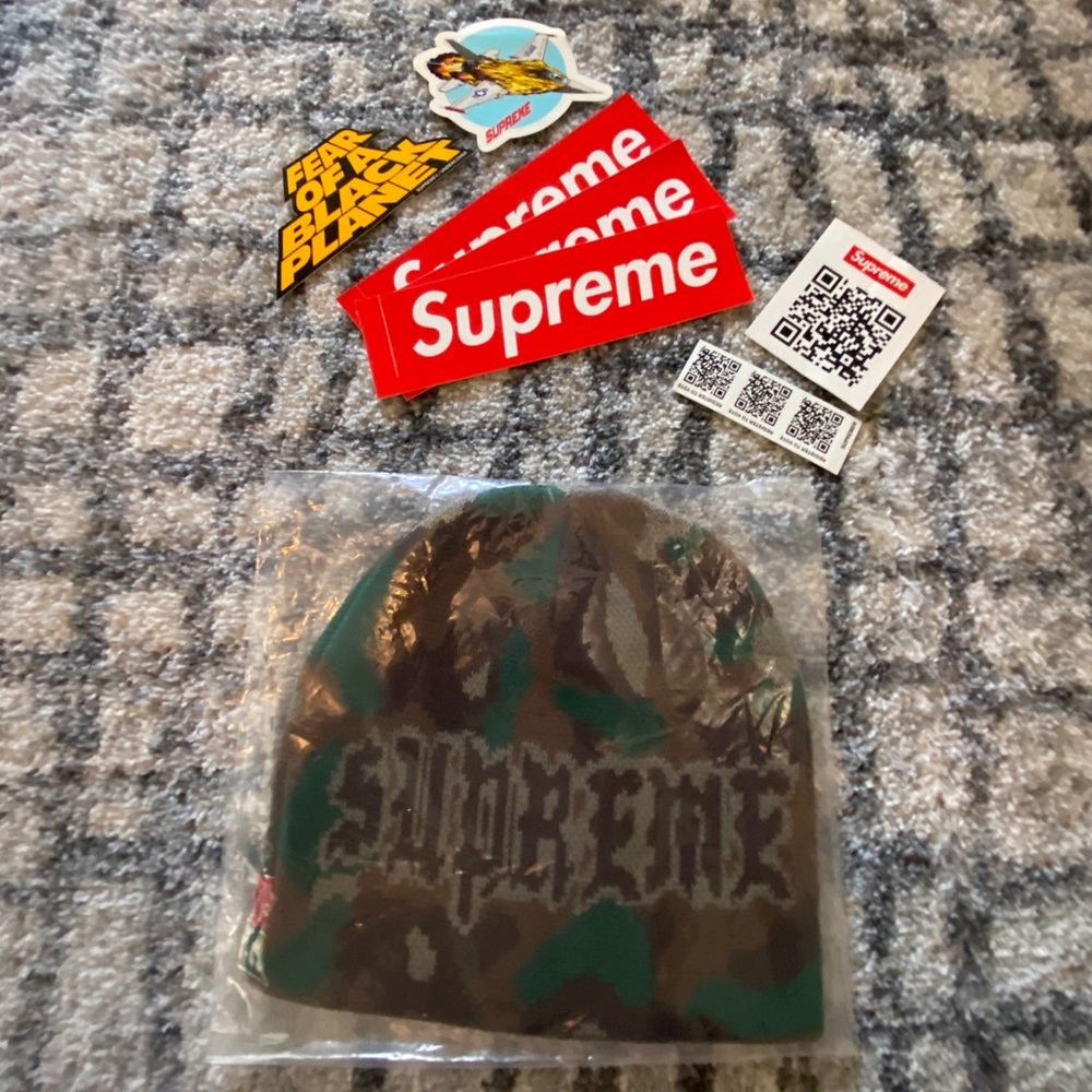 Supreme Paris Woodland Camo Beanie DS